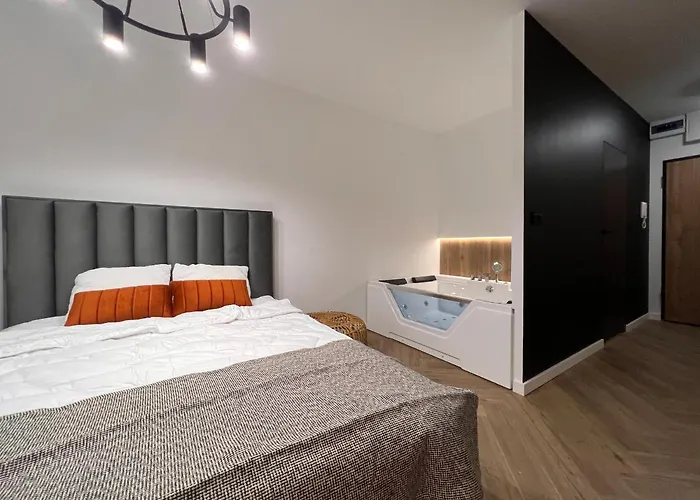 Daire Gold Sleep We Wroclawiu Z Prywatnym Jacuzzi I Duzym Lozkiem