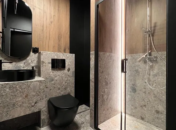 Gold Sleep We Wroclawiu Z Prywatnym Jacuzzi I Duzym Lozkiem Lejlighed